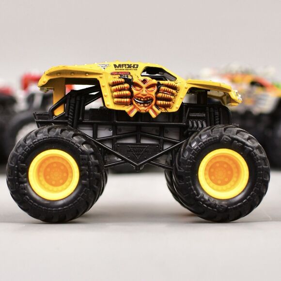 15 Hot Wheels Monster Trucks 1:64 Scale Good Condition Lot - Picture 7 of 9